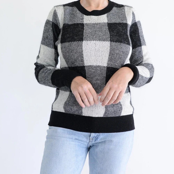 Banana Republic Black & White 61% Cotton 19% Mohair 8% Wool Crewneck Sweater  XS - Picture 3 of 12